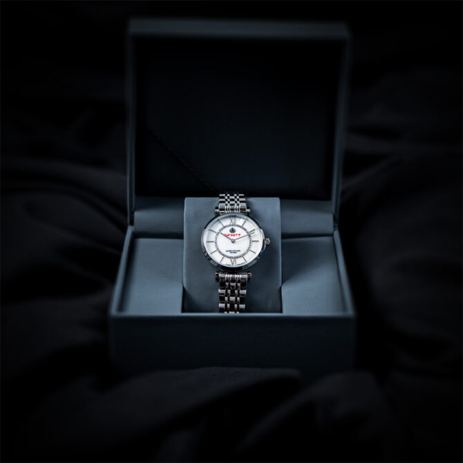 iNFINITY Queen De Paris Watch for Women